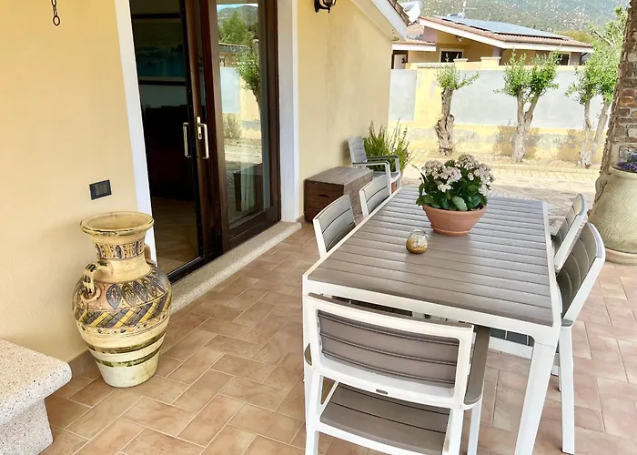 Eri & Ely's House By La Via Del Mare Viaggi E Vacanze וילסימיוס