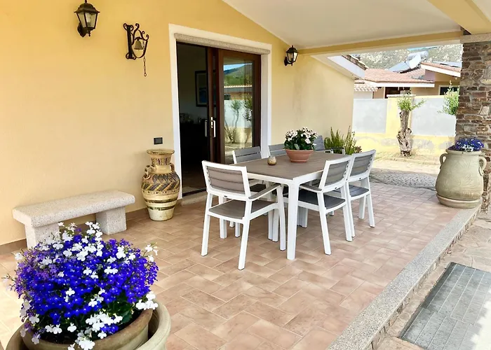 Eri & Ely's House By La Via Del Mare Viaggi E Vacanze וילסימיוס