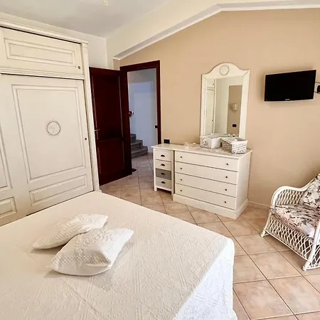 Holiday home Eri & Ely's House By La Via Del Mare Viaggi E Vacanze