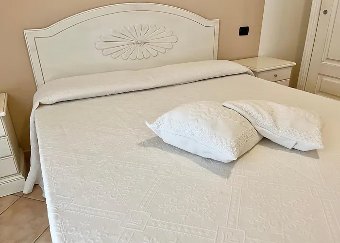 Будинок відпочинку Eri & Ely's House By La Via Del Mare Viaggi E Vacanze *