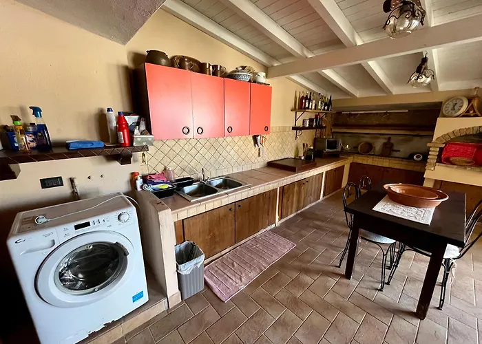 Будинок відпочинку Eri & Ely's House By La Via Del Mare Viaggi E Vacanze Віллазімьюс