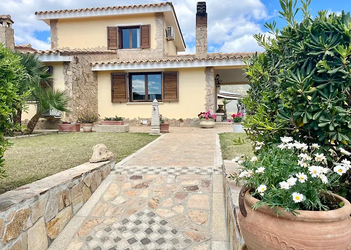 Будинок відпочинку Eri & Ely's House By La Via Del Mare Viaggi E Vacanze