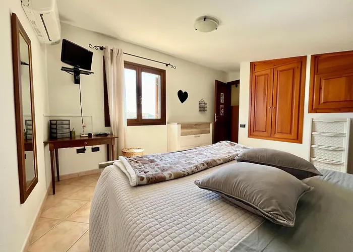 Eri & Ely's House By La Via Del Mare Viaggi E Vacanze Вилласимиус